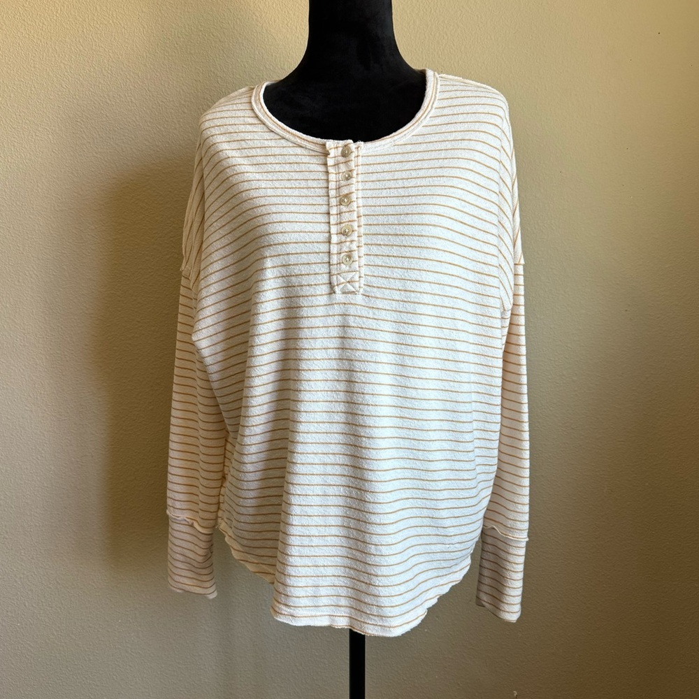 Billabong shirt women medium long sleeve half button down yellow & white